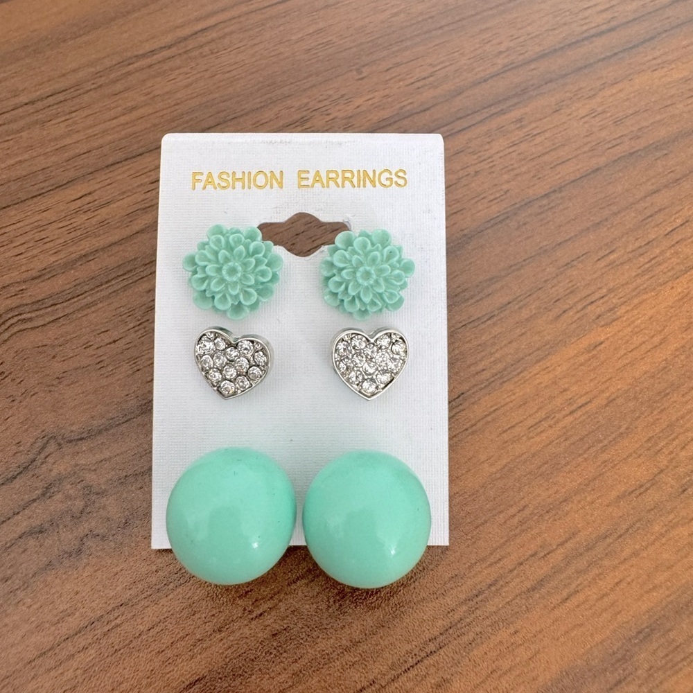 3 sets of Earrings - Heart Flower